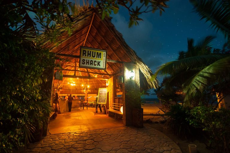 The Best Beach Bars in Belize