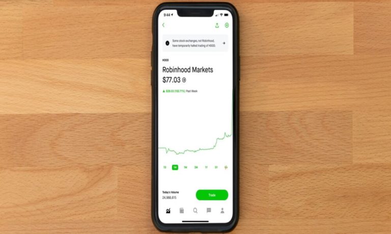 Robinhood quadruples quarterly earnings from crypto trading, fails to meet targets