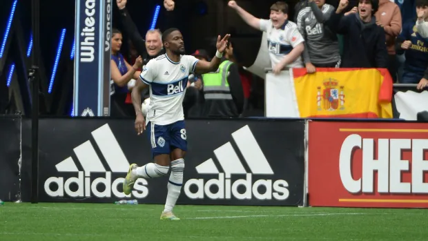 Ricketts’ late winner lifts Whitecaps to victory over Toronto FC